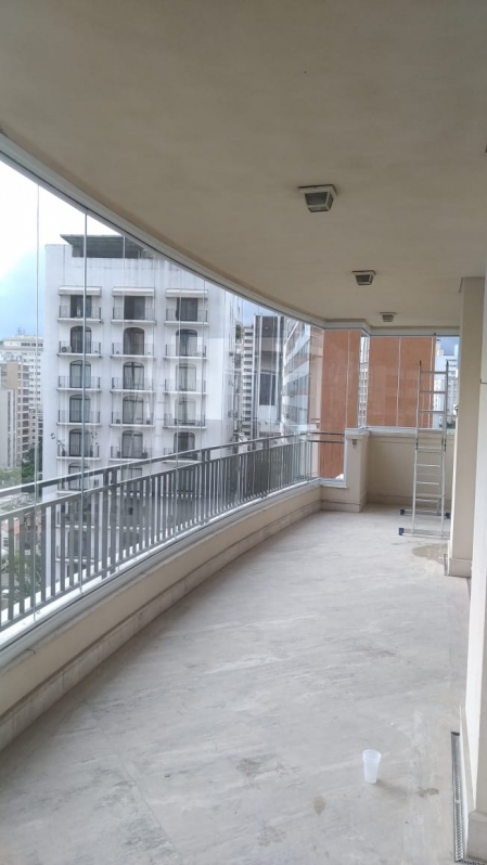 Envidraçamento Sacada de Apartamento Preços Jardins - Sistema de Envidraçamento de Sacada